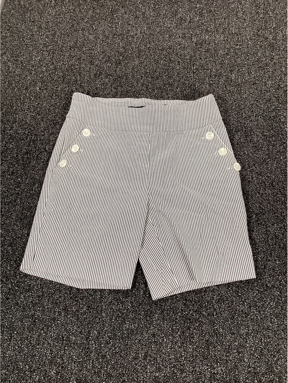 Counterparts Women's Striped Bermuda Shorts Size 4P EUC